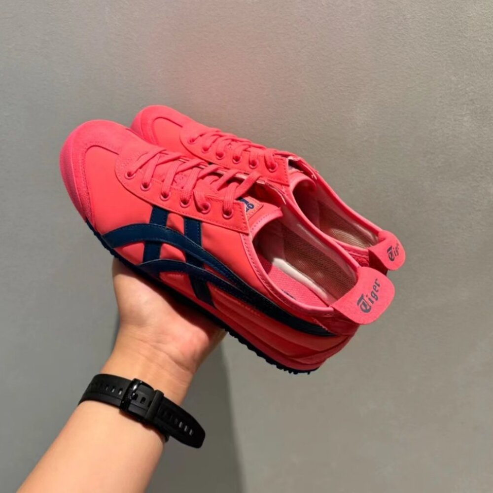 Onitsuka Tiger Women's Casual Sneakers [Red]